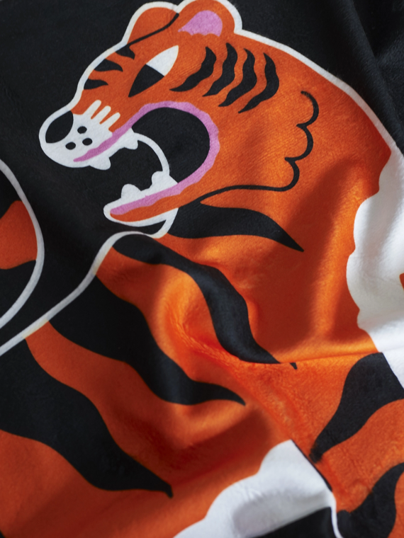 MANTO sports towel TIGER`S TAIL
