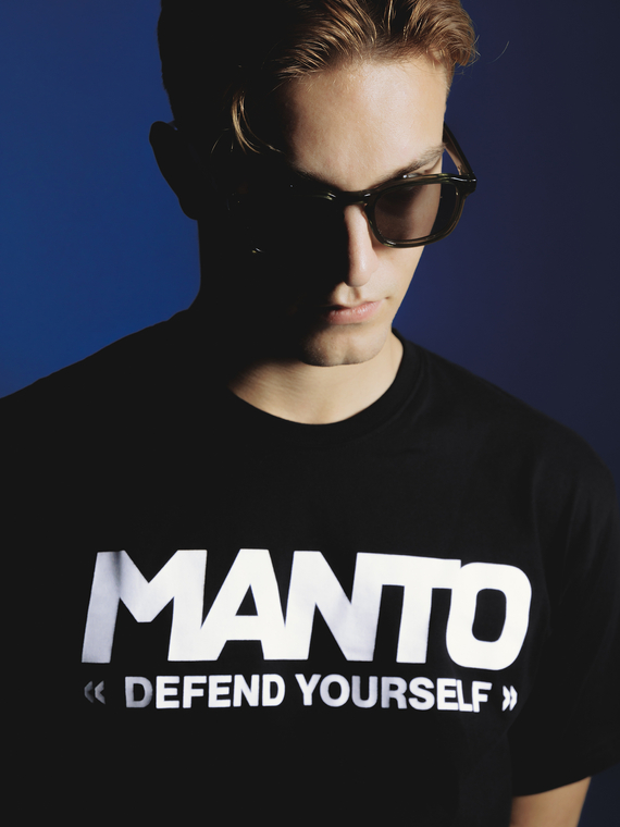 MANTO t-shirt LOGOTYPE DEFEND black