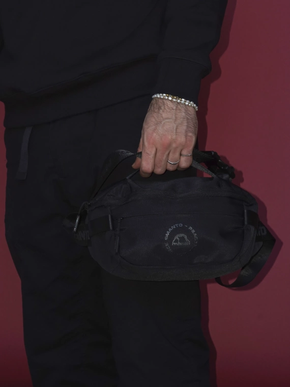 MANTO waist bag CIRCLE black